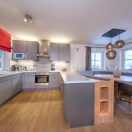 With Sauna Genieten In E2 Saalbach-Hinterglemm