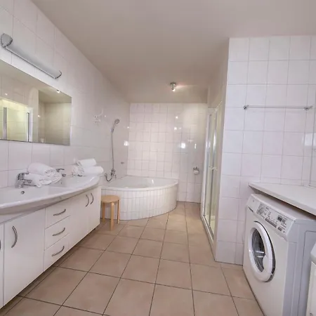 With Sauna Genieten In E2 *